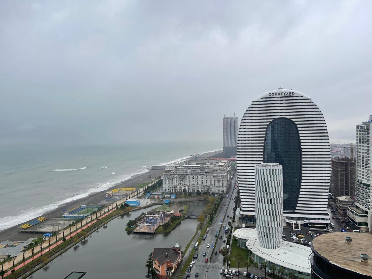 Orbi City Luxury Suite บาทูมิ ภายนอก รูปภาพ